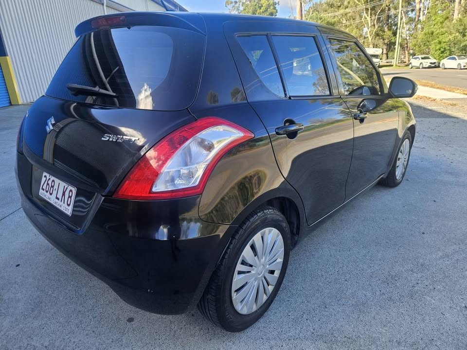 2015 Suzuki Swift auto- finance now 3.jpg